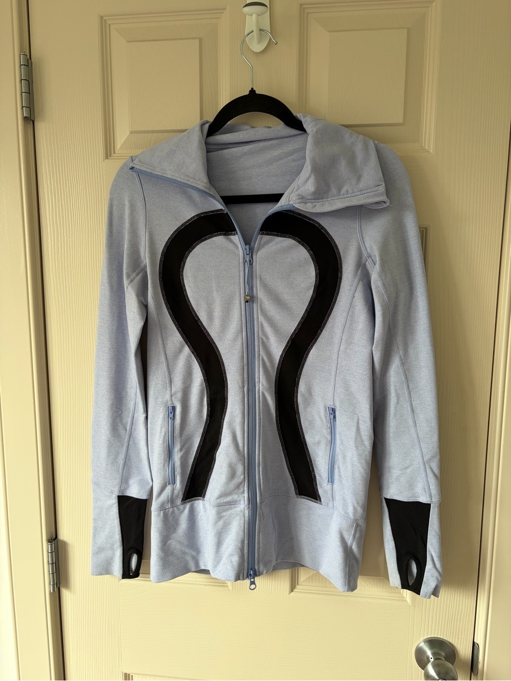 🦋 LULULEMON - Size 4 Baby Blue Sweater - FLAW